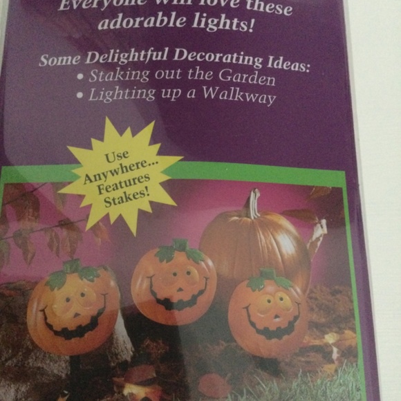 Set of 3 Pumpkin Jack-o-Latern Walkway Lights - Picture 2 of 7